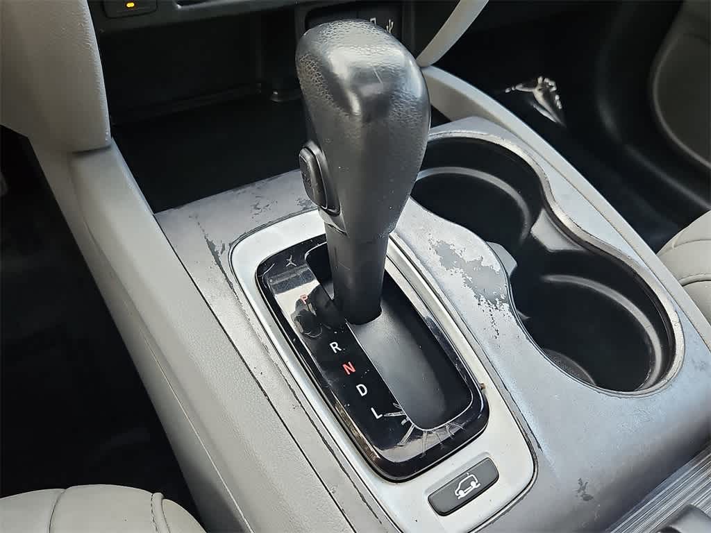 Thumbnail: 2017 Honda Pilot - 15