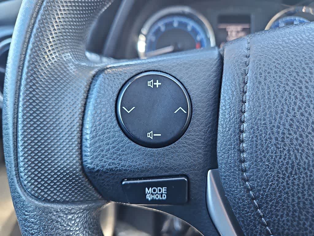 Thumbnail: 2017 Toyota Corolla - 18