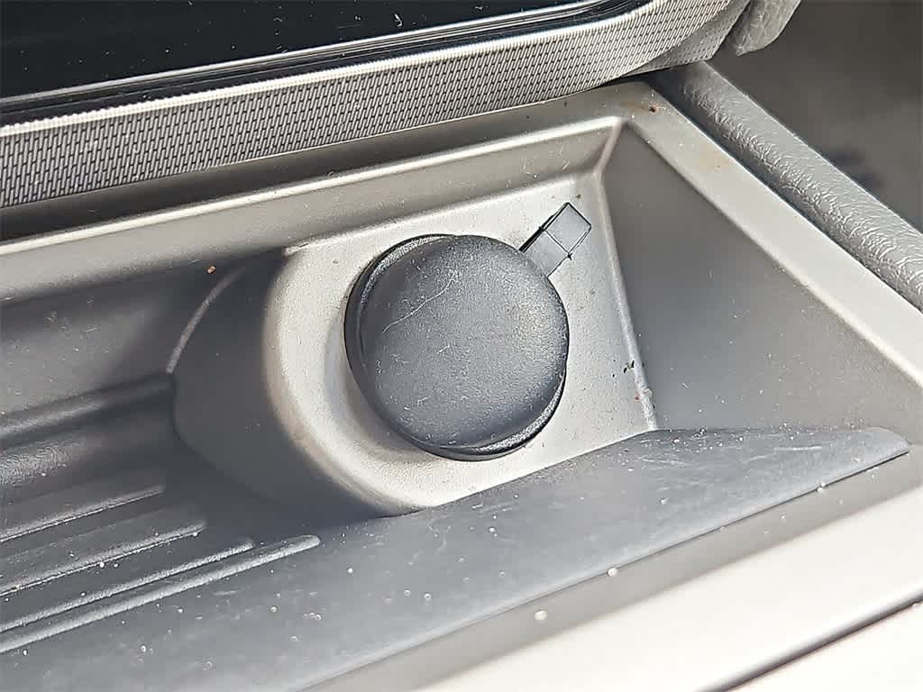 Thumbnail: 2010 Ford Fusion - 24