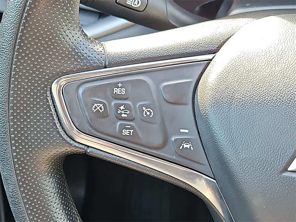 Thumbnail: 2023 Chevrolet Malibu - 18