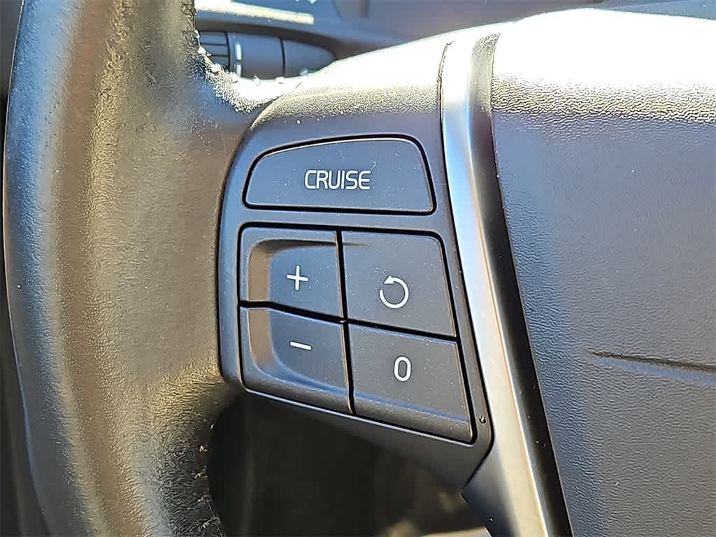 Thumbnail: 2017 Volvo XC60 - 18