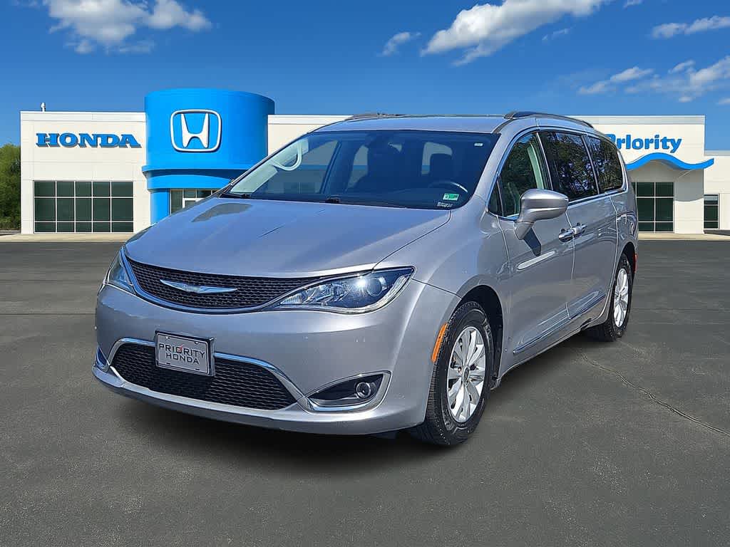 2017 Chrysler Pacifica Touring L -
                  Chesapeake, VA