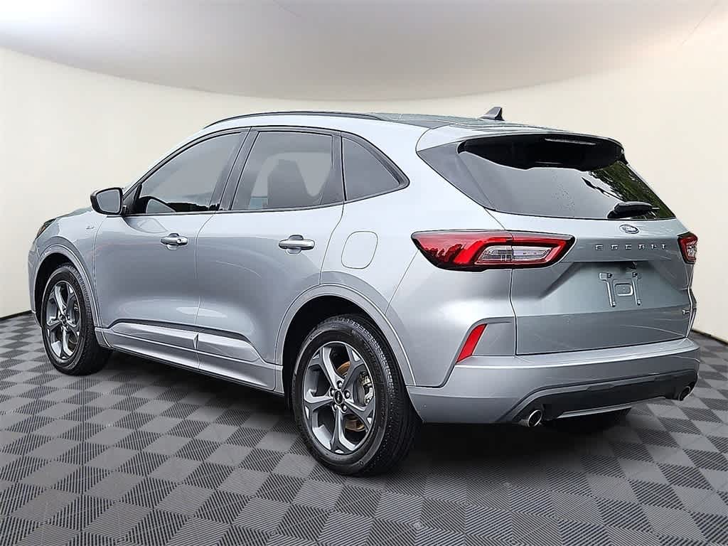 Thumbnail: 2023 Ford Escape - 6
