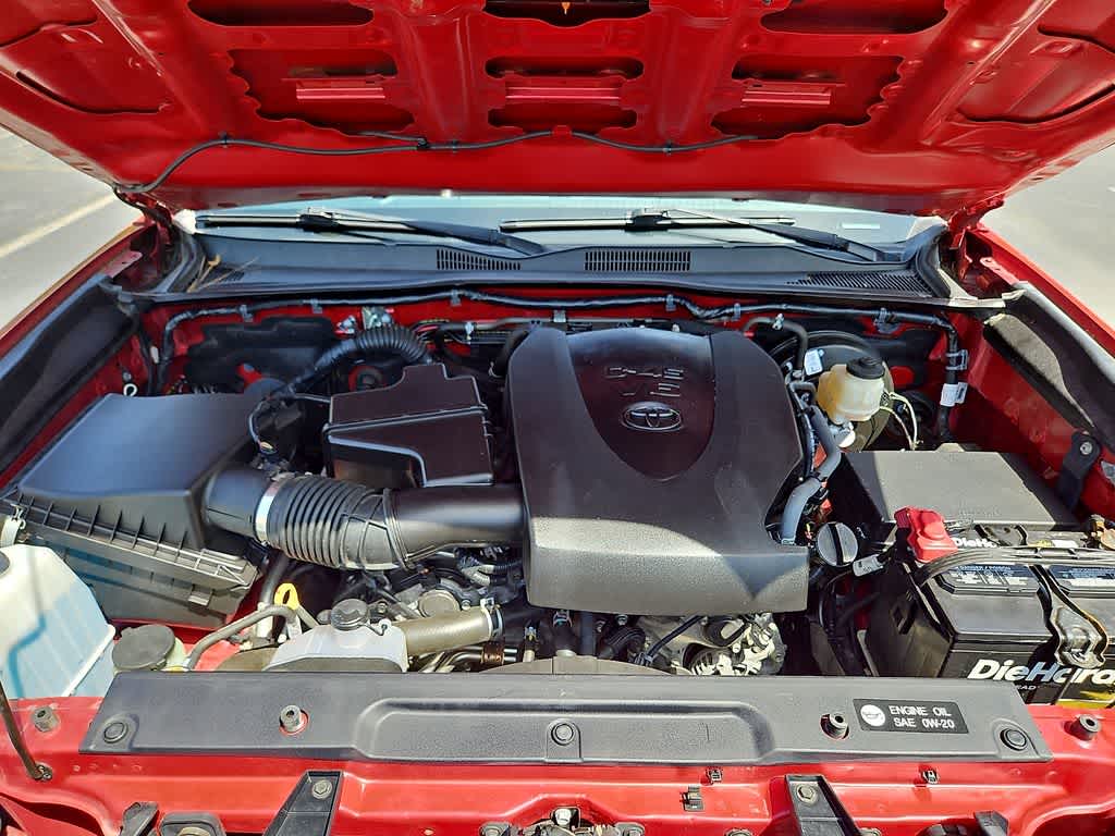 Thumbnail: 2018 Toyota Tacoma - 28