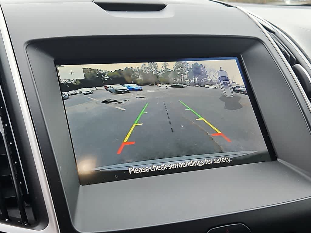 Thumbnail: 2019 Ford Edge - 18