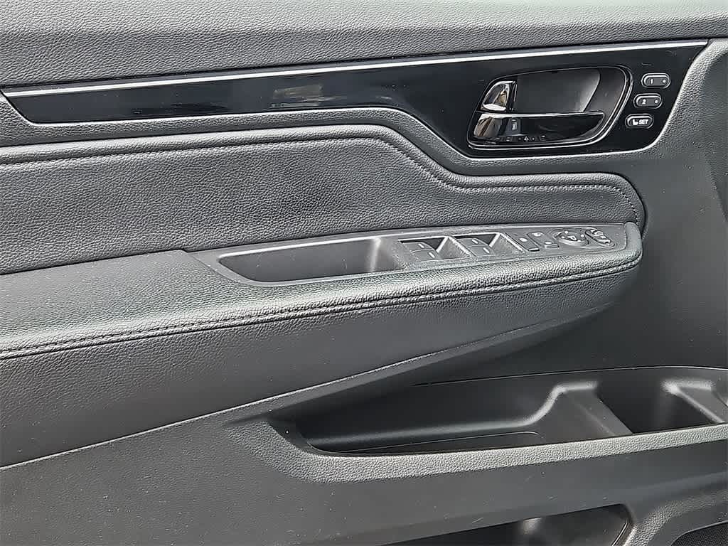 Thumbnail: 2023 Honda Odyssey - 11