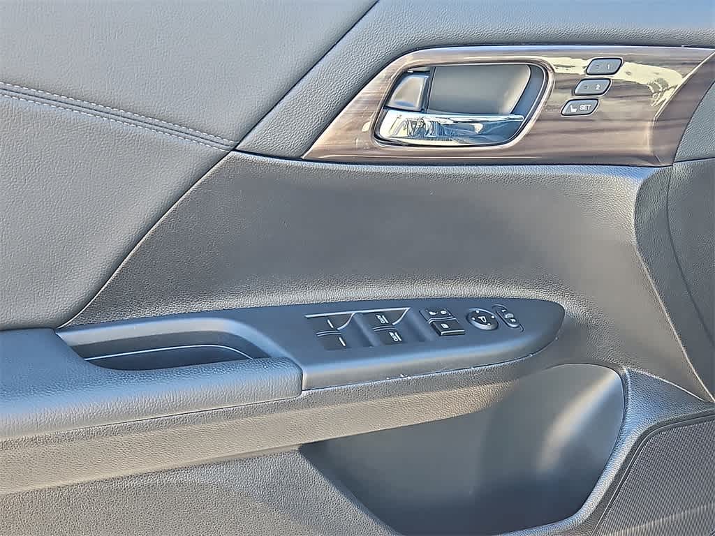 Thumbnail: 2016 Honda Accord - 11