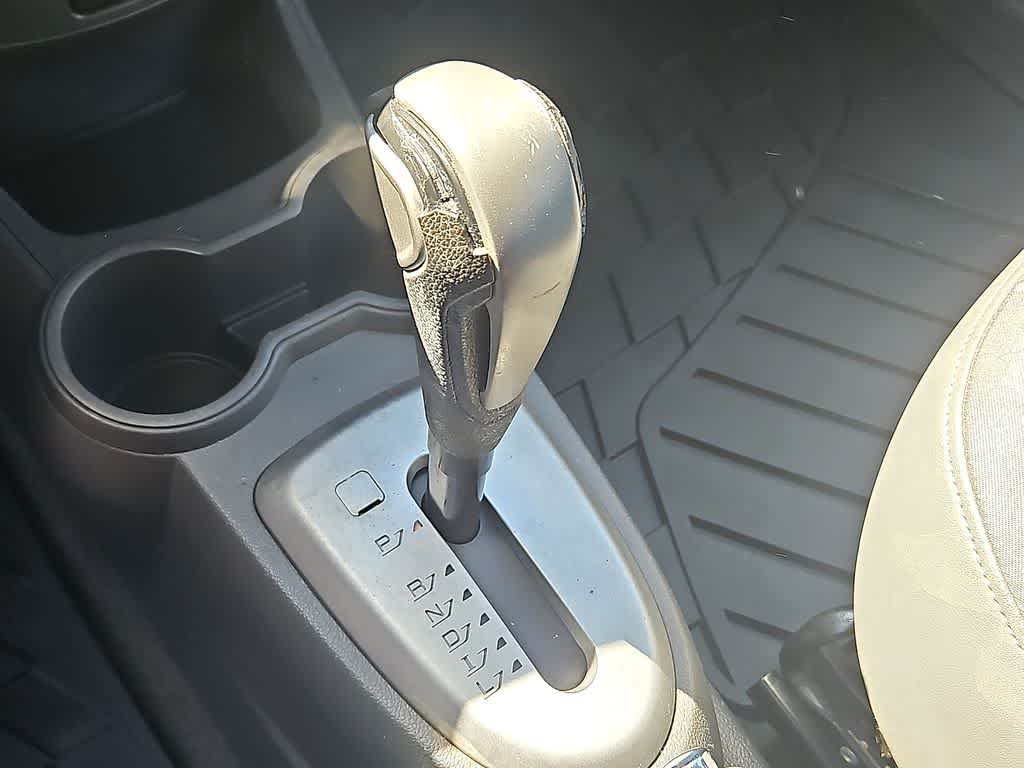 Thumbnail: 2013 Chevrolet Spark - 12