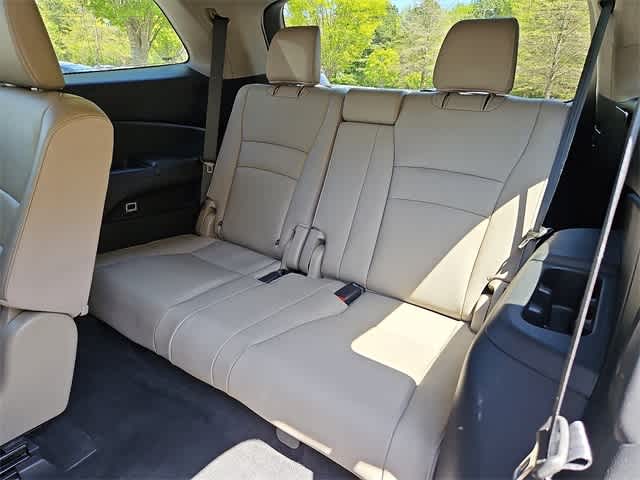 Thumbnail: 2017 Honda Pilot - 11