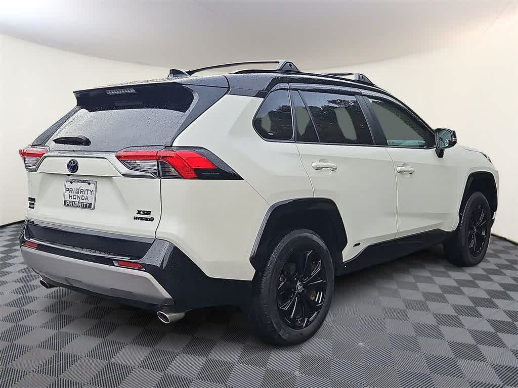Thumbnail: 2022 Toyota RAV4 - 4