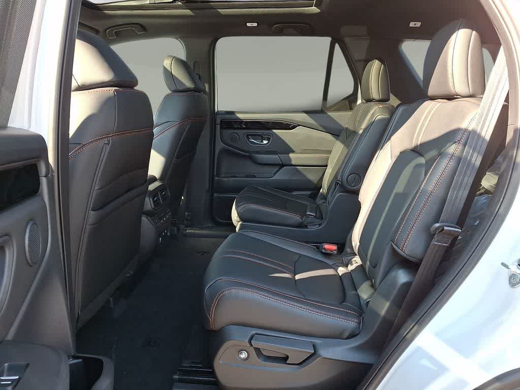 Thumbnail: 2026 Honda Pilot - 6