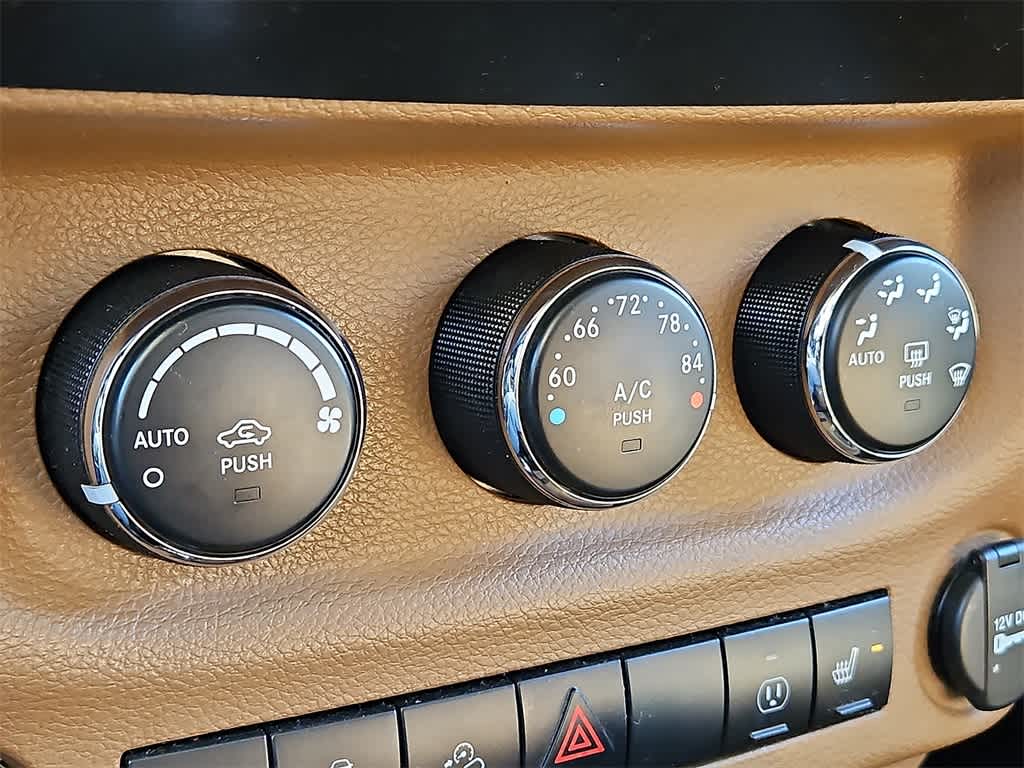 Thumbnail: 2013 Jeep Wrangler - 13