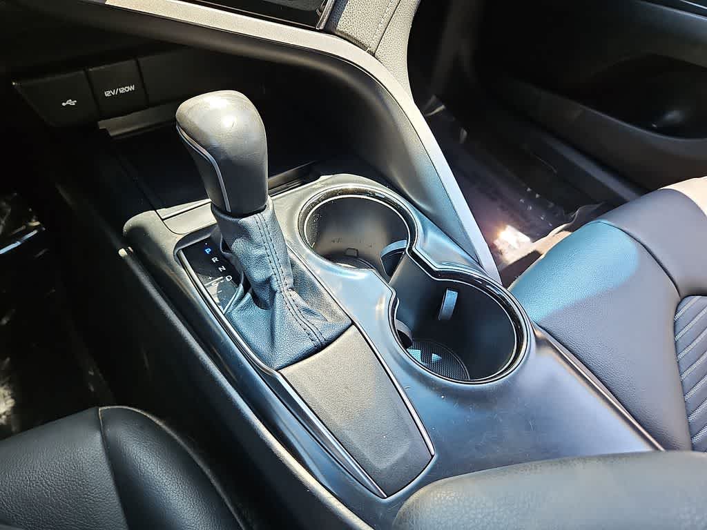 Thumbnail: 2020 Toyota Camry - 14