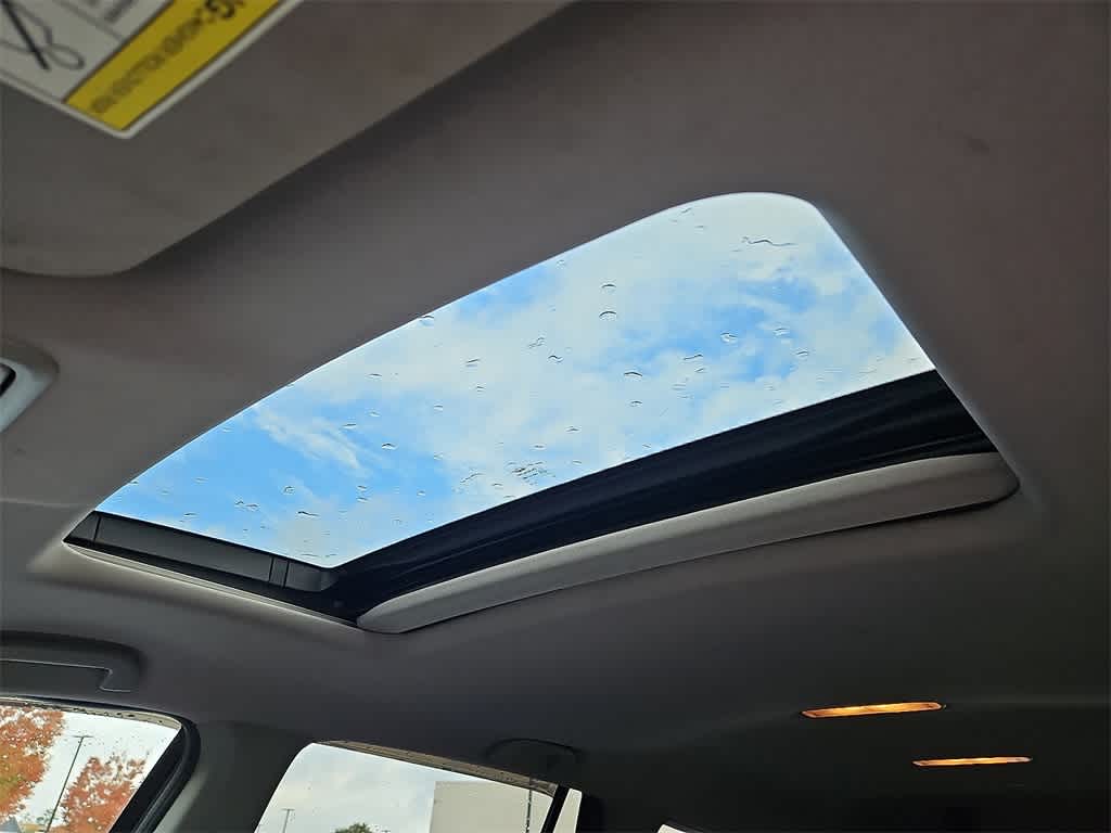 Thumbnail: 2017 Honda Pilot - 14