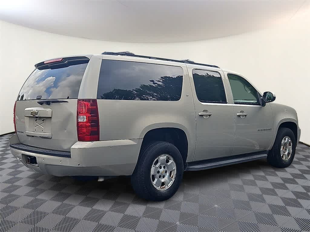 Thumbnail: 2009 Chevrolet Suburban - 4