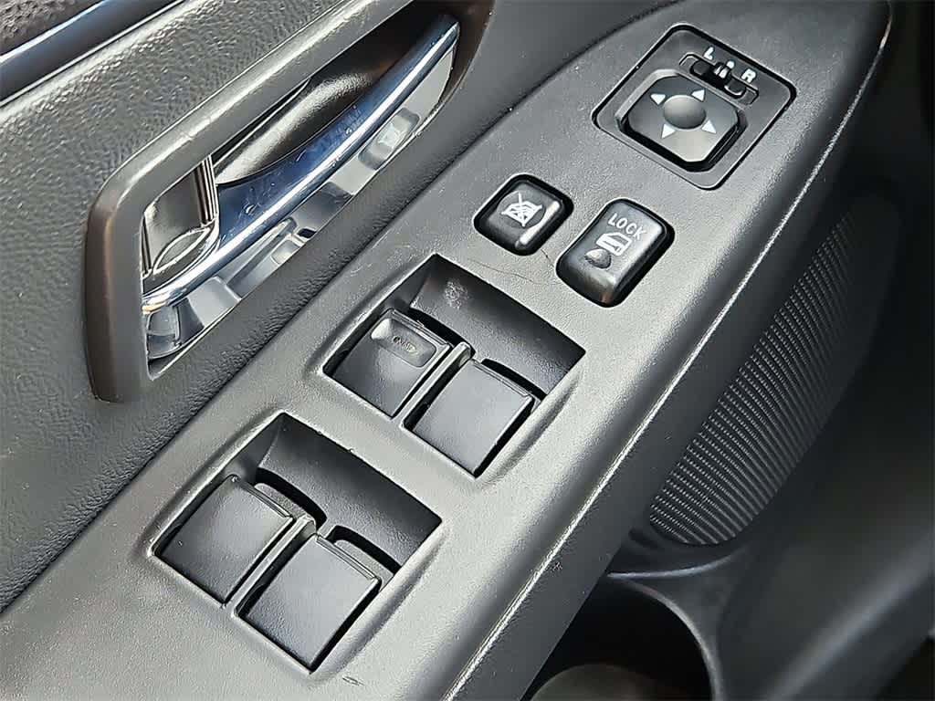 Thumbnail: 2021 Mitsubishi Outlander Sport - 25