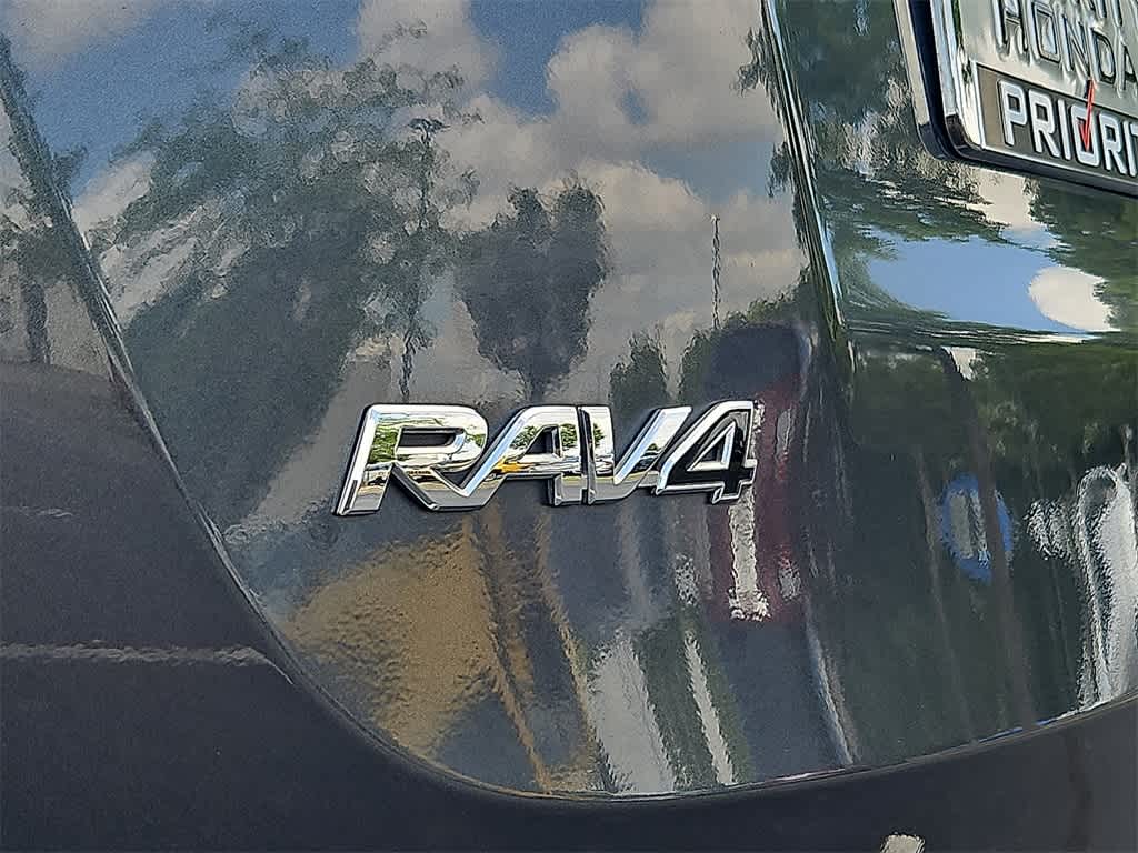 Thumbnail: 2015 Toyota RAV4 - 31