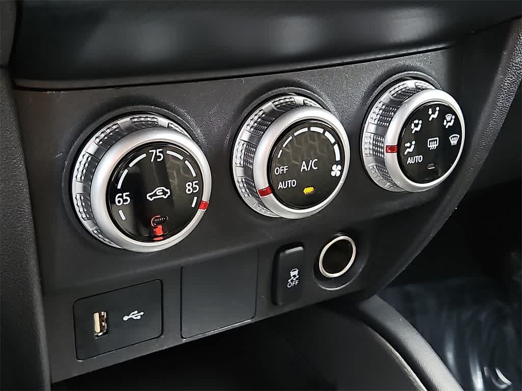 Thumbnail: 2022 Mitsubishi Outlander Sport - 10