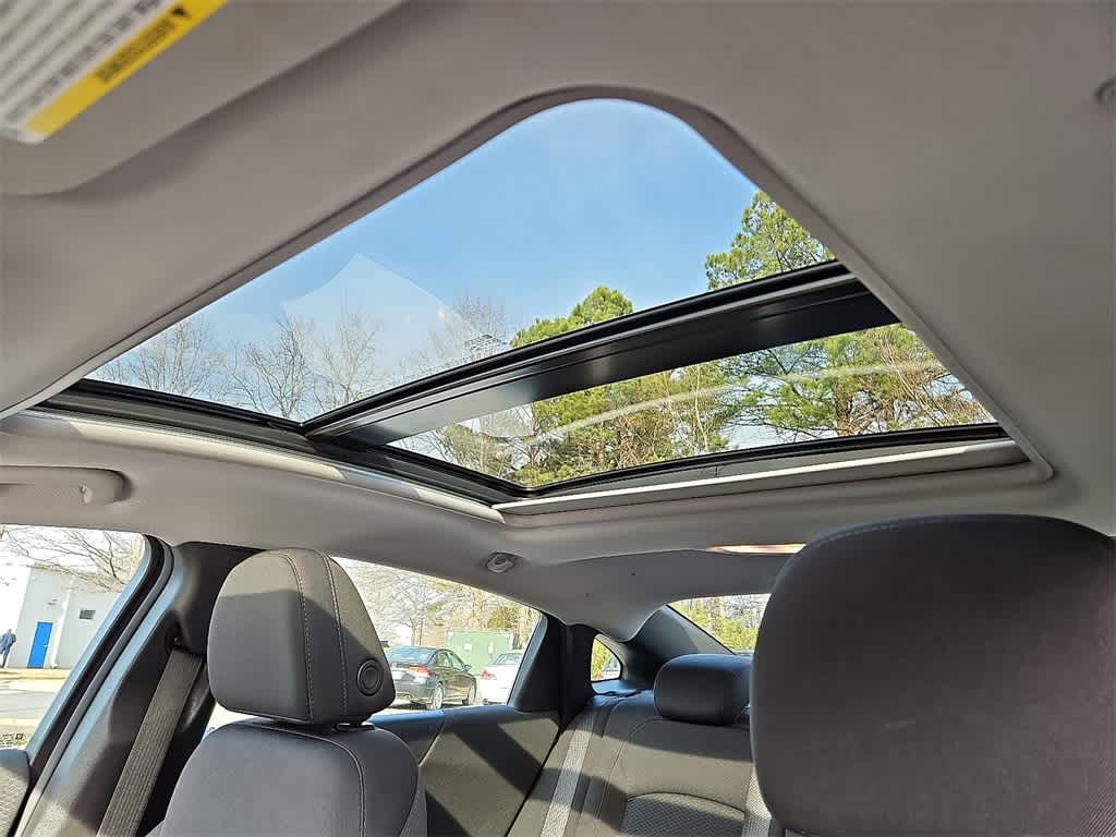 Thumbnail: 2023 Chevrolet Malibu - 12