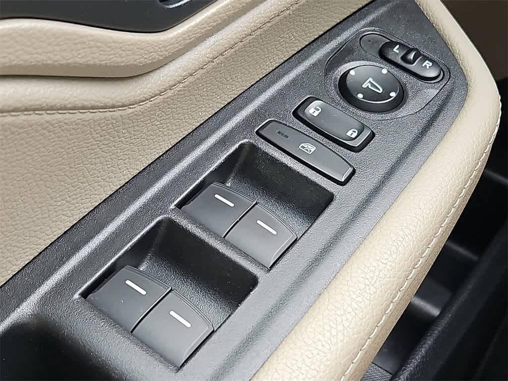 Thumbnail: 2018 Honda Odyssey - 25