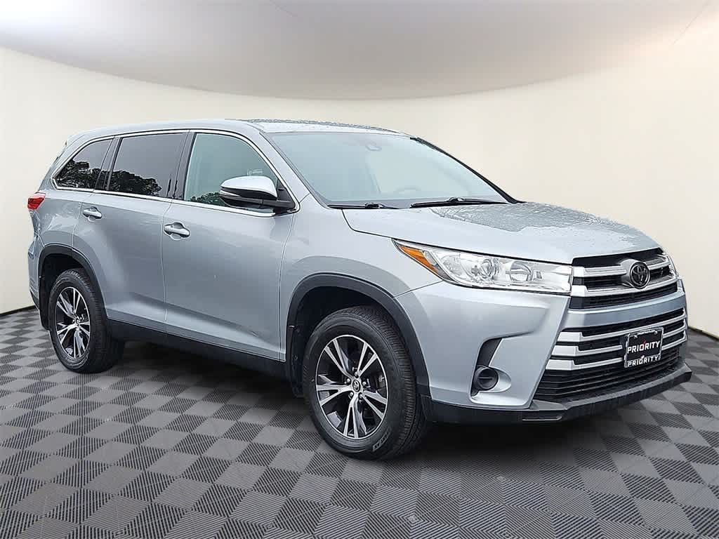 Thumbnail: 2019 Toyota Highlander - 3