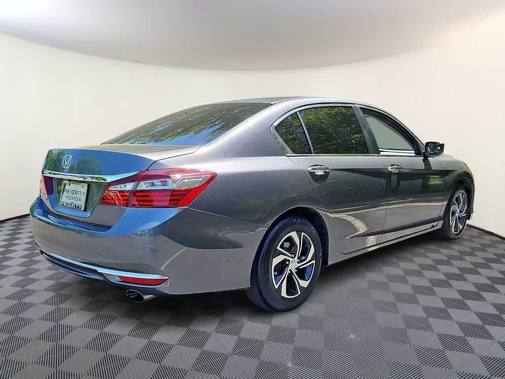 Thumbnail: 2017 Honda Accord - 4