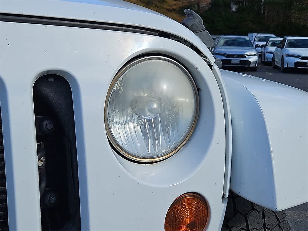 Thumbnail: 2013 Jeep Wrangler - 9