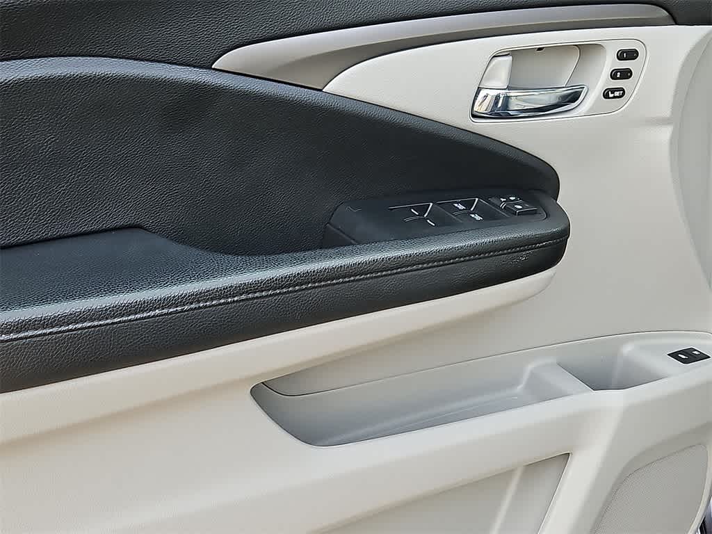 Thumbnail: 2021 Honda Pilot - 12