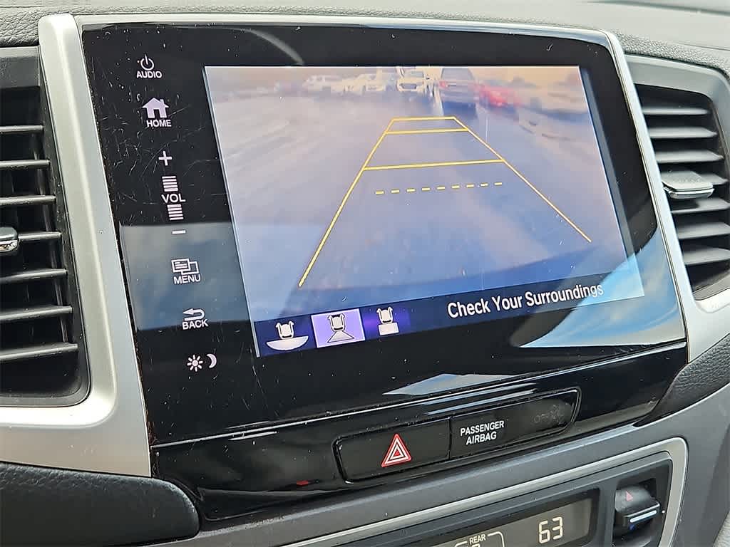 Thumbnail: 2017 Honda Pilot - 19