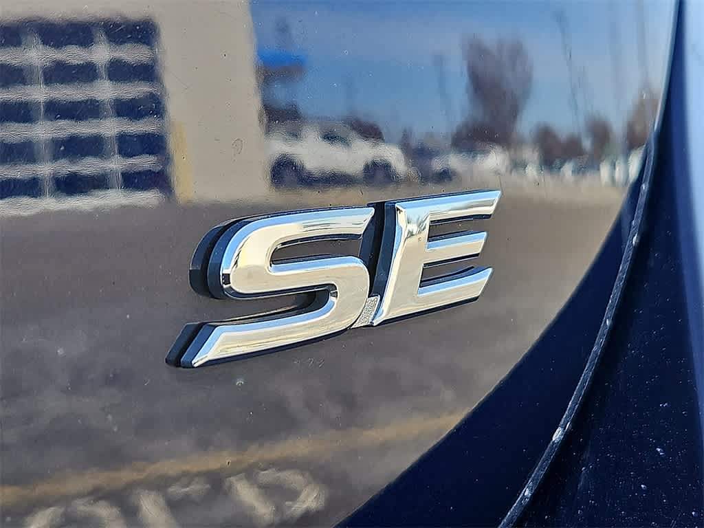 Thumbnail: 2022 Toyota Camry - 24