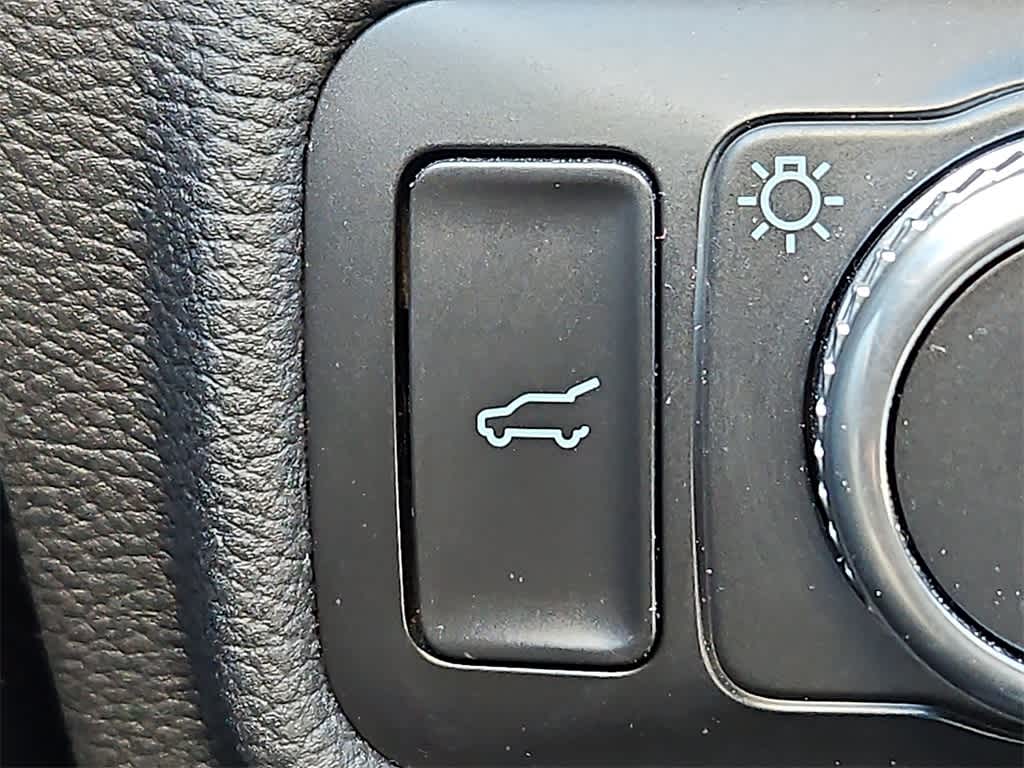 Thumbnail: 2021 Ford Explorer - 21