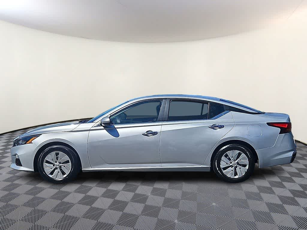 Thumbnail: 2022 Nissan Altima - 7