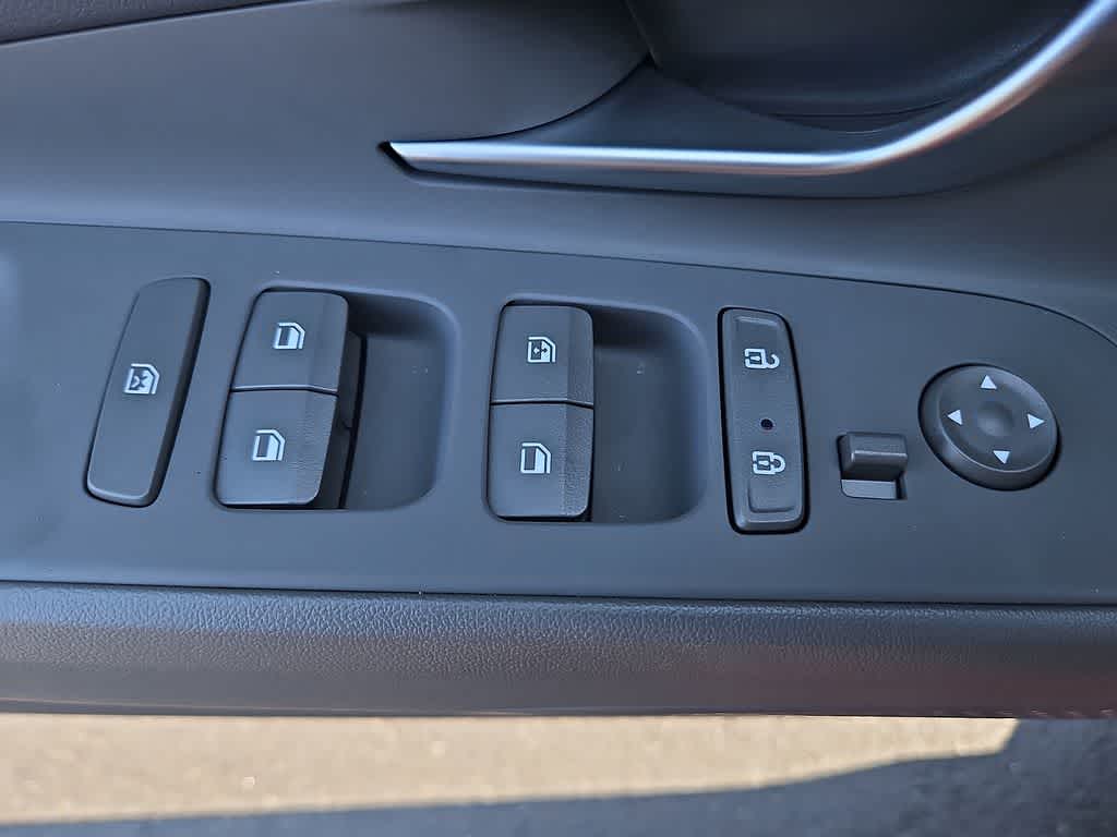 Thumbnail: 2022 Hyundai Elantra - 26