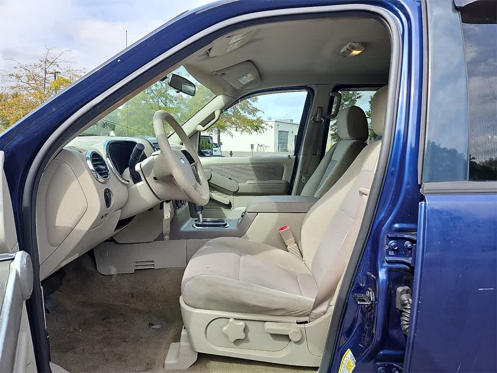 Thumbnail: 2007 Ford Explorer - 16