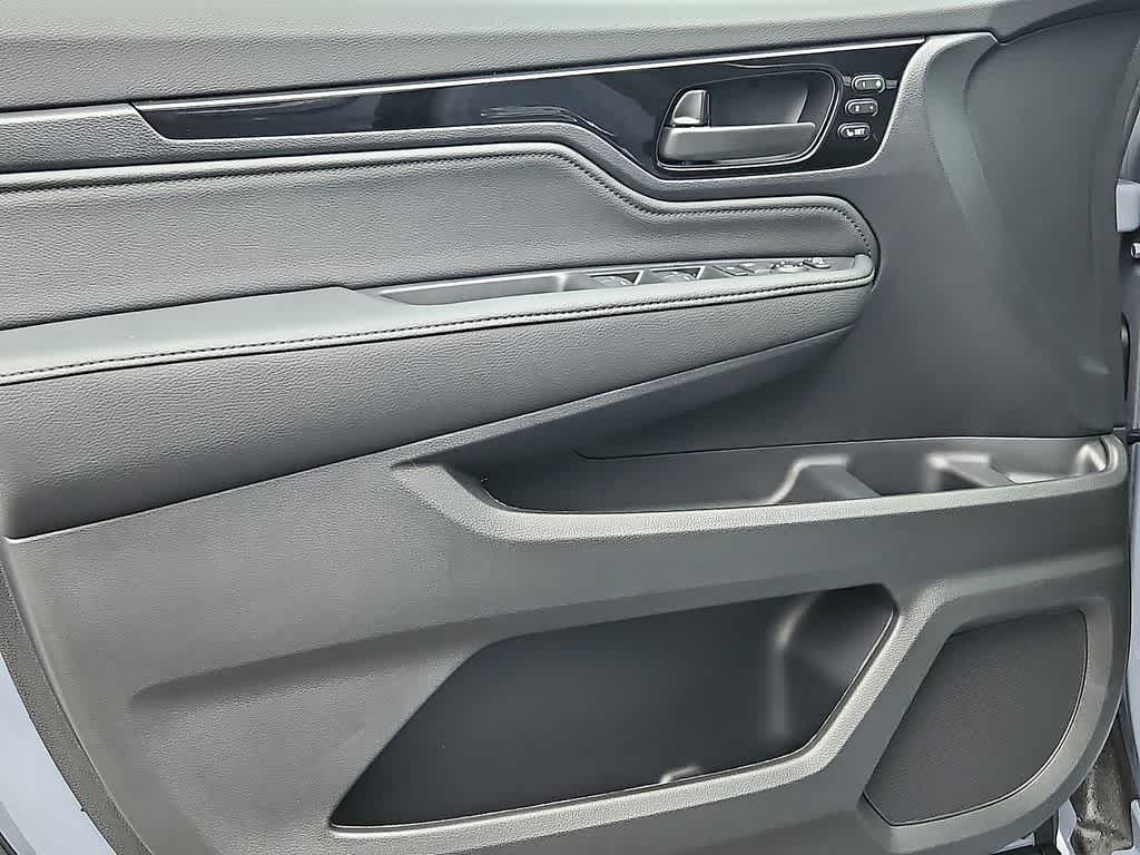 Thumbnail: 2026 Honda Odyssey - 8