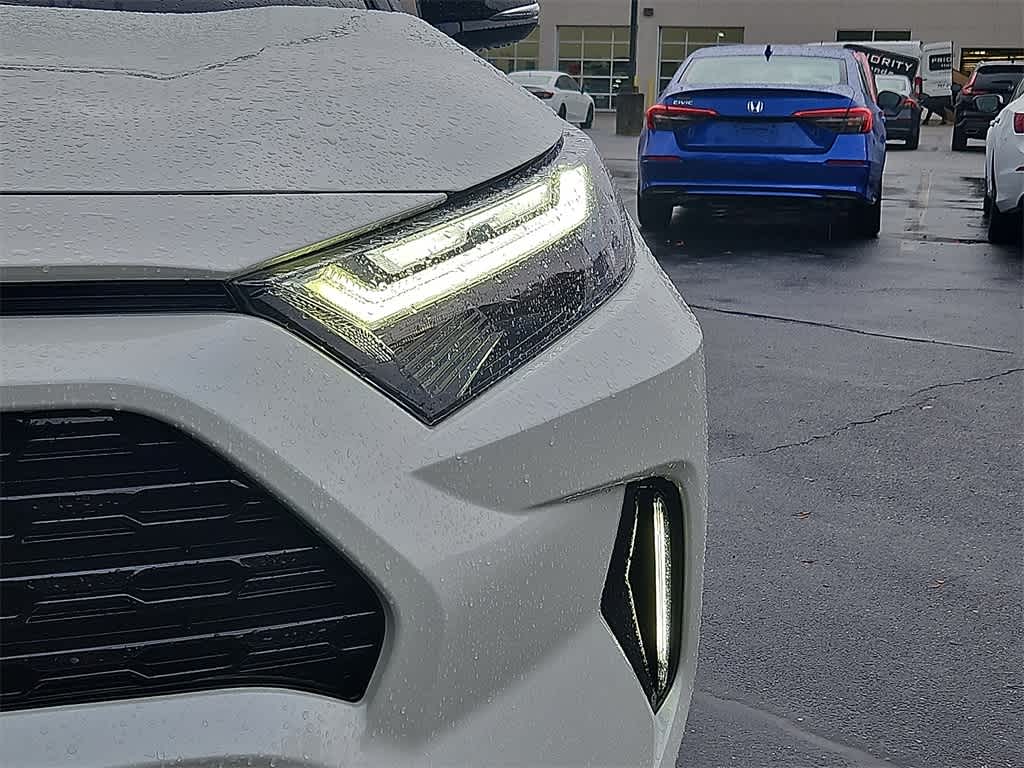 Thumbnail: 2022 Toyota RAV4 - 9