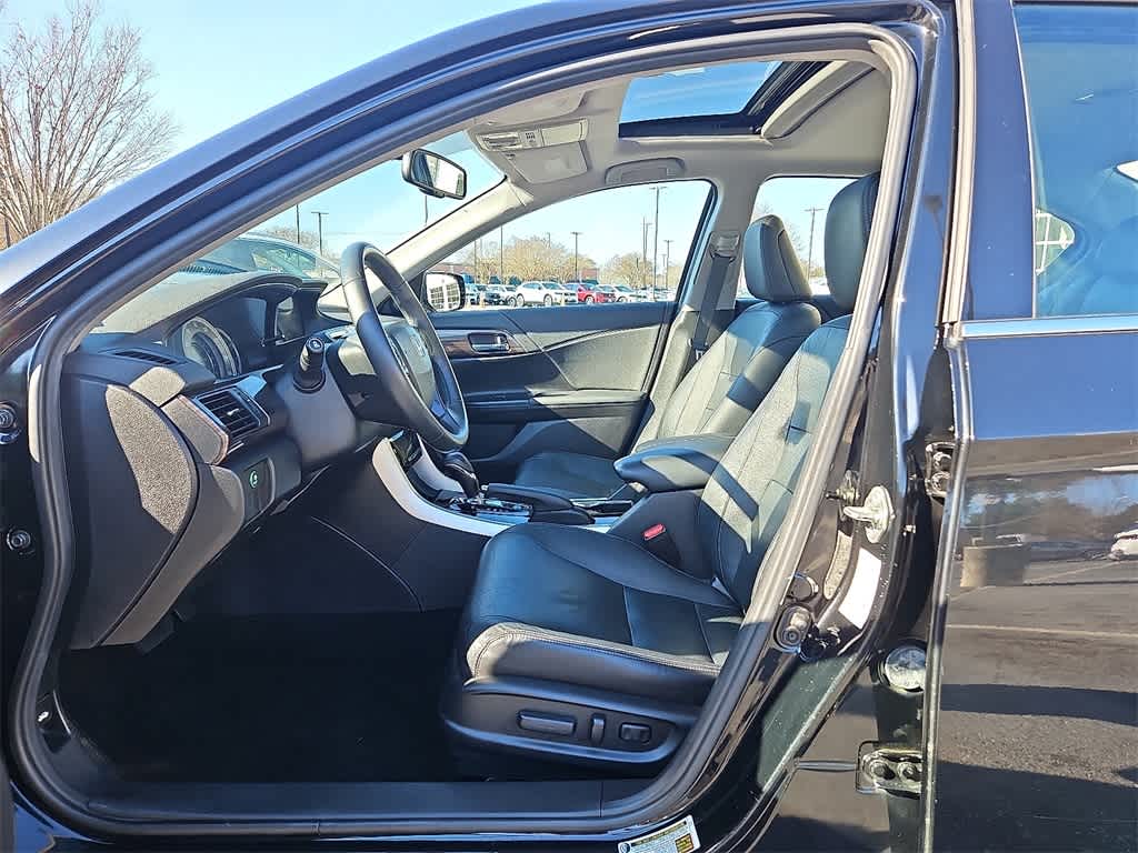 Thumbnail: 2016 Honda Accord - 12