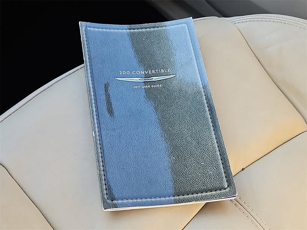 Thumbnail: 2011 Chrysler 200 - 21