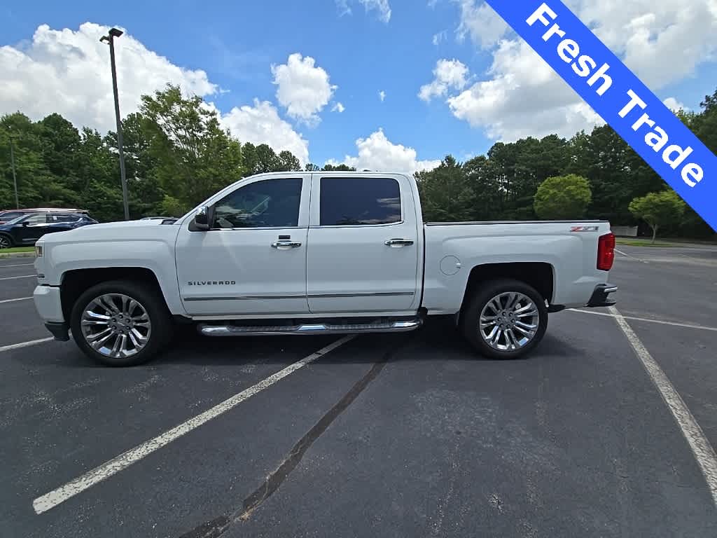 Thumbnail: 2017 Chevrolet Silverado 1500 - 3