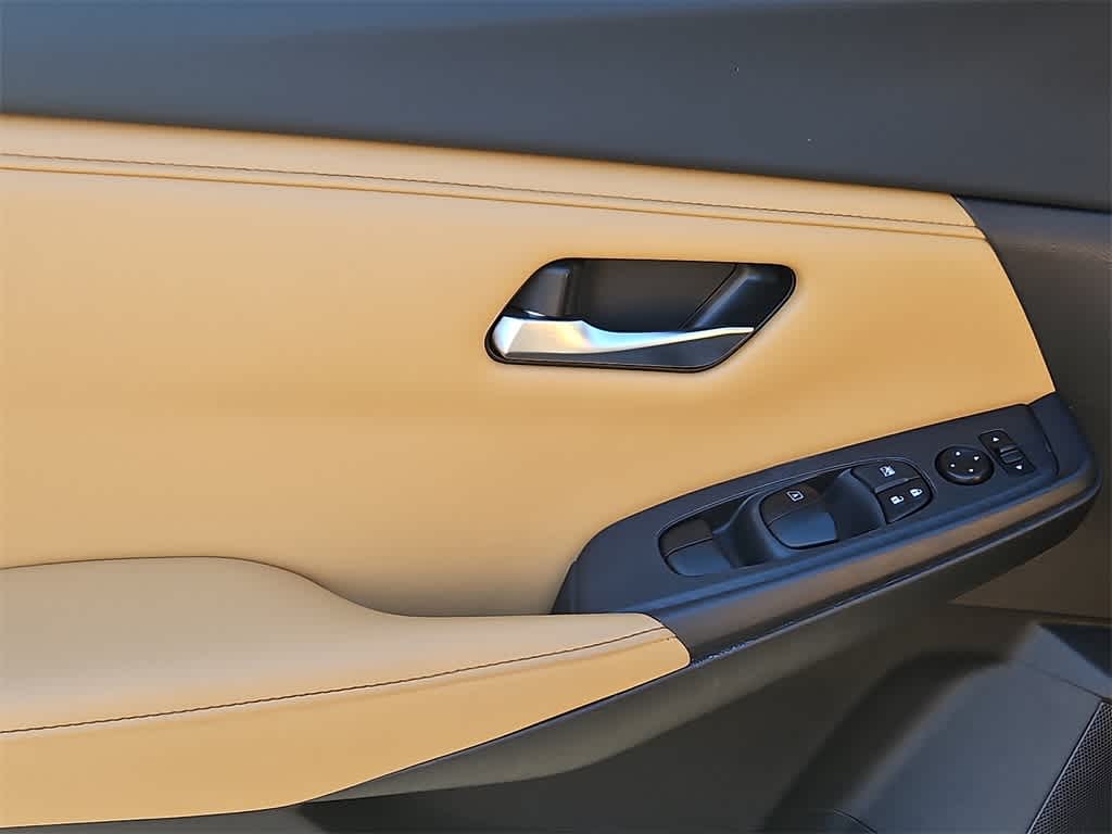 Thumbnail: 2021 Nissan Sentra - 11