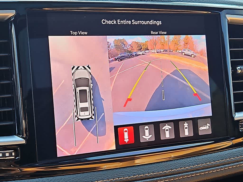 Thumbnail: 2023 Chrysler Pacifica - 16