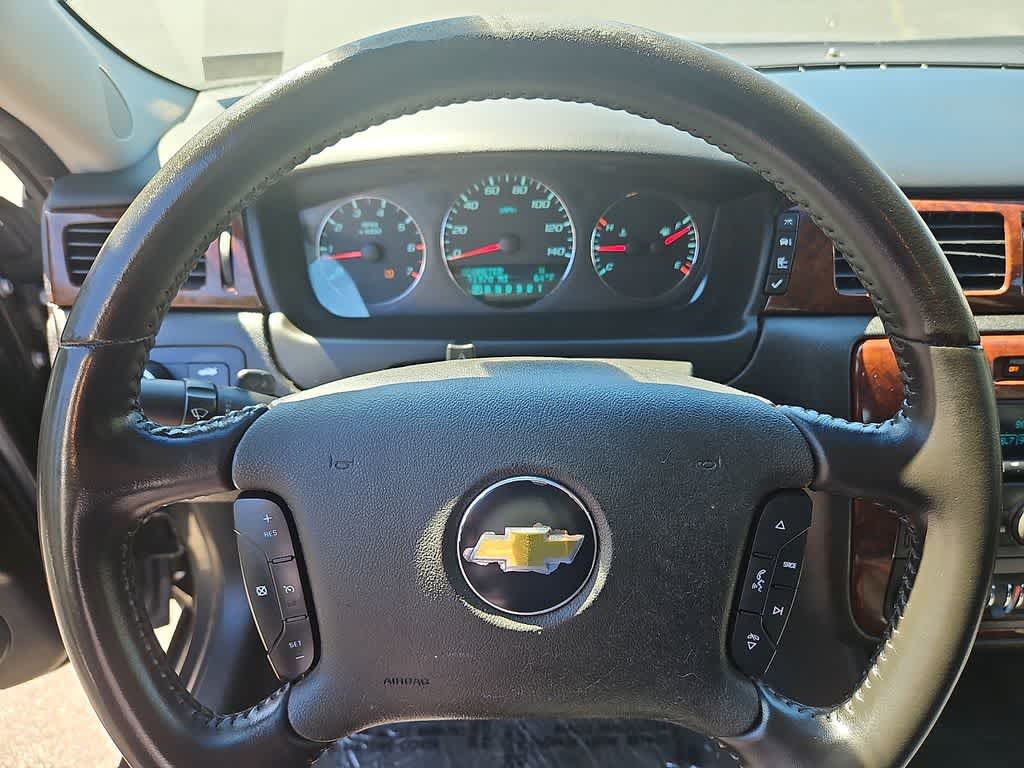 Thumbnail: 2011 Chevrolet Impala - 17