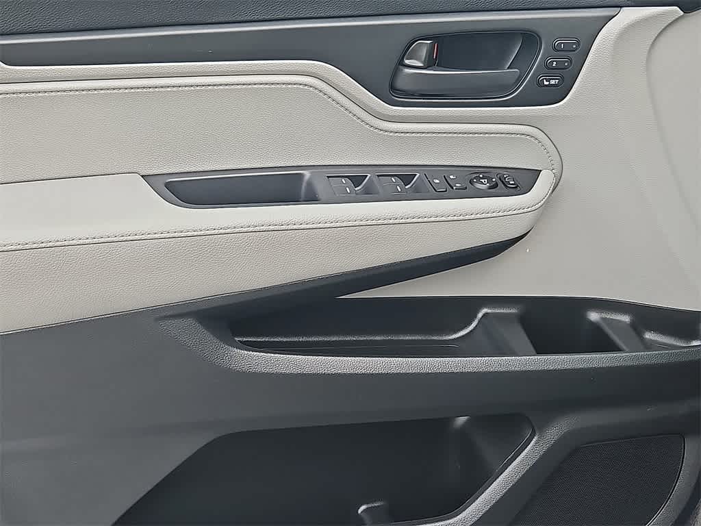 Thumbnail: 2020 Honda Odyssey - 13