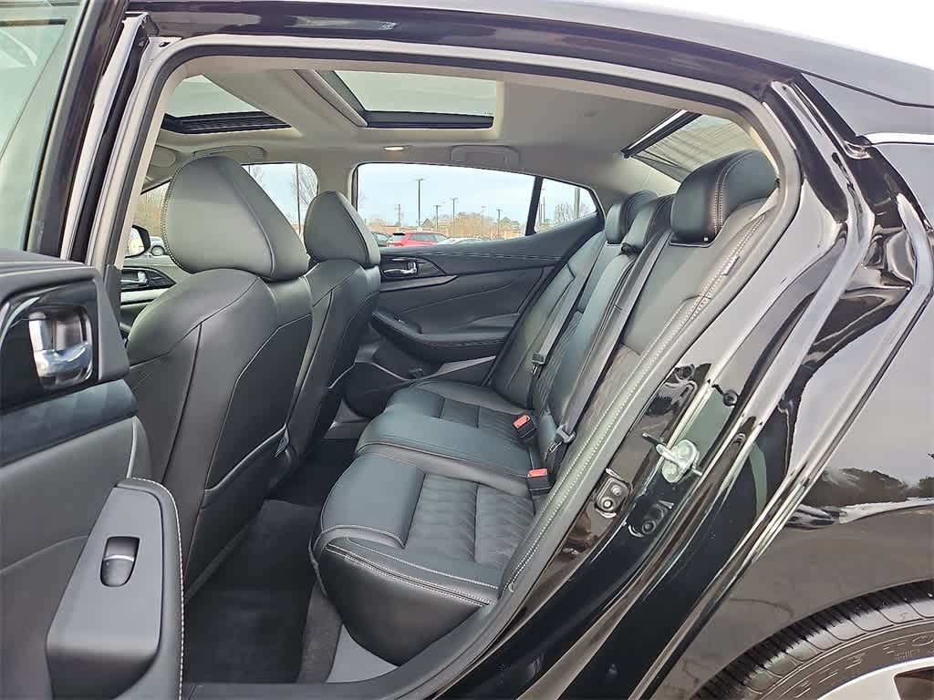 Thumbnail: 2023 Nissan Maxima - 9