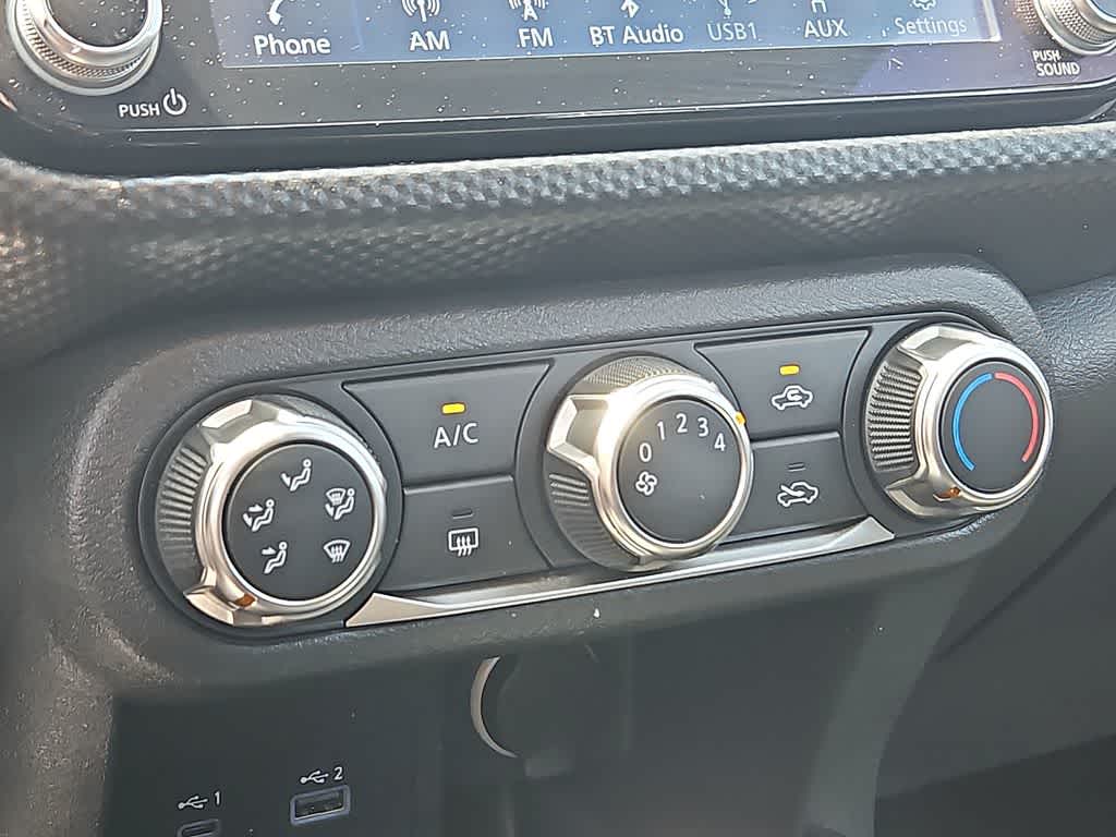 Thumbnail: 2023 Nissan Kicks - 16