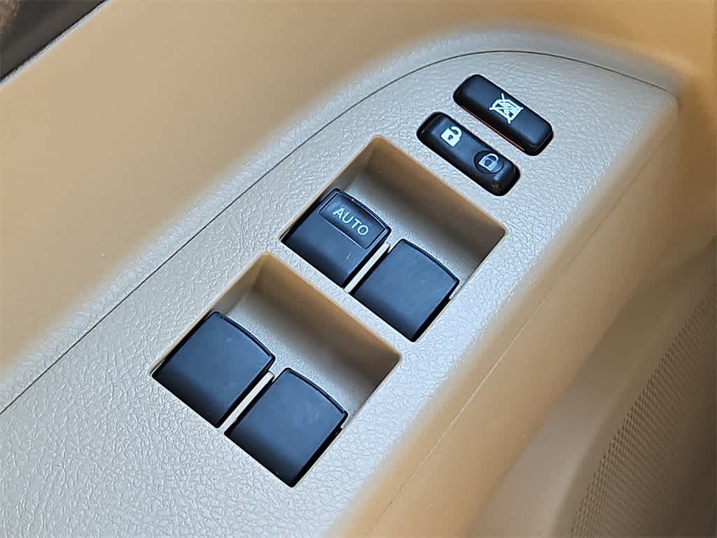 Thumbnail: 2009 Toyota Highlander - 25