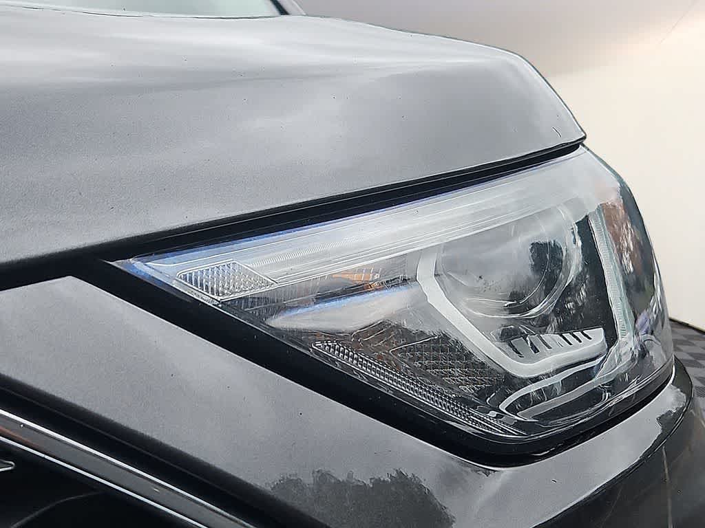 Thumbnail: 2019 Ford Edge - 8