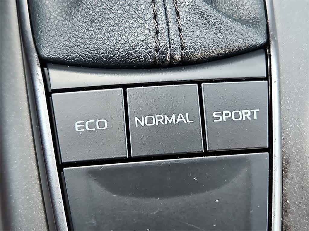 Thumbnail: 2022 Toyota Camry - 23