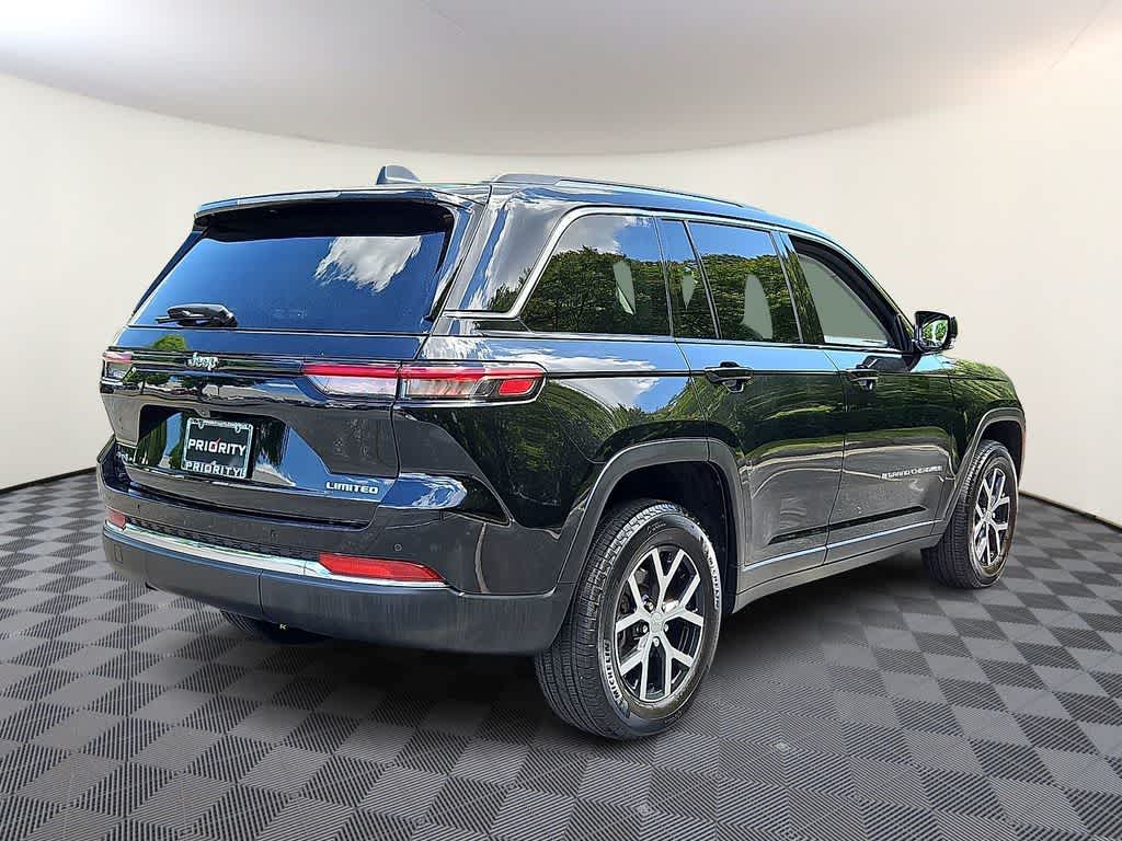 Thumbnail: 2023 Jeep Grand Cherokee - 4