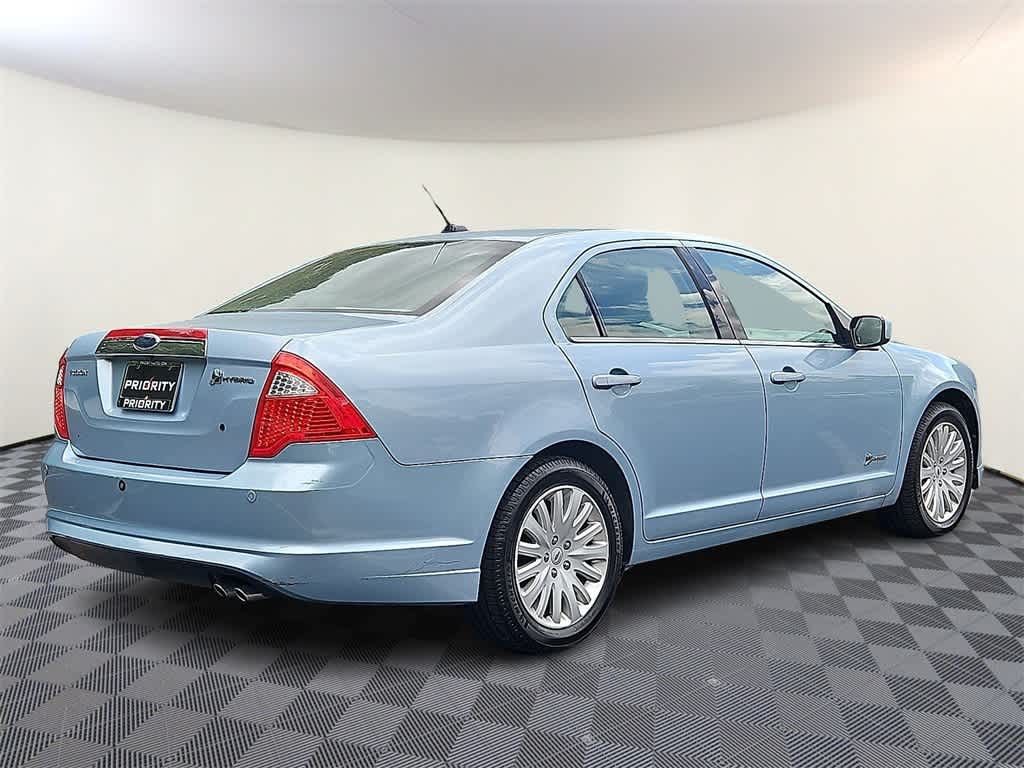 Thumbnail: 2010 Ford Fusion - 4